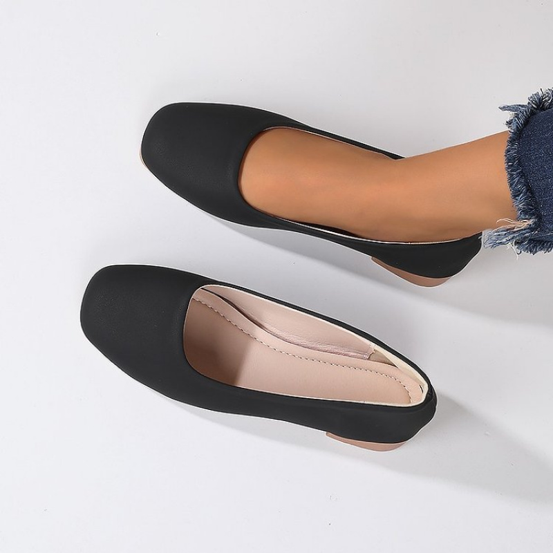 Soft Leather Round Toe Slip-On - Women'S Heels recension och pris