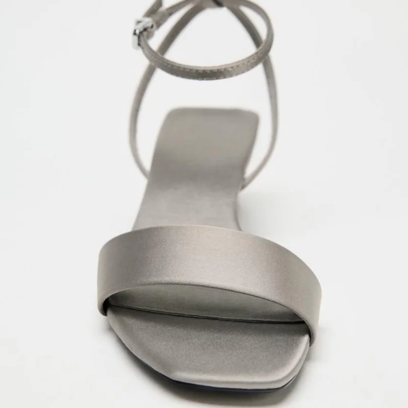 Elegant Square Toe Ankle Strap - Wide Fit Heels recension och pris