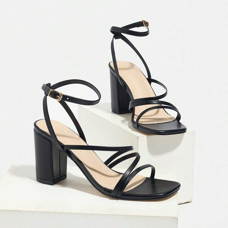 Black Strappy Square Toe Block - Strappy Heeled Sandals recension och pris